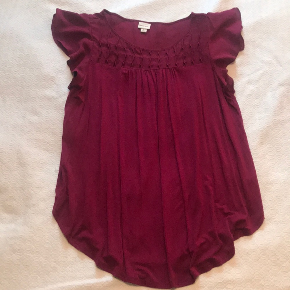 Merona flutter sleeve top. Size L- New